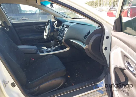 2015 Nissan Altima 2.5 z USA, uszkodzony, nr VIN 1N4AL3AP6FC415894